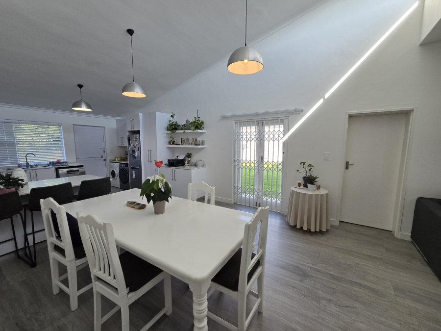 To Let 3 Bedroom Property for Rent in Protea Valley Western Cape